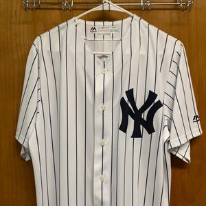 New York Yankees Jersey (Adult Medium)